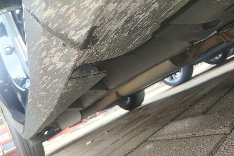 Used Cadillac XT5 2021 28T Luxury Model Right Side Sill