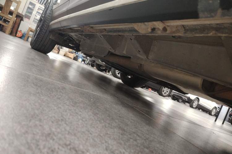 Used Cadillac XT5 2021 2.0T Two-Wheel Drive Luxury Version Right Side Sill