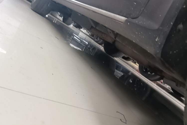 Used Cadillac XT5 2021 28T Luxury Model Right Side Sill