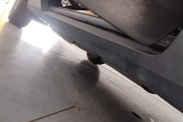 Used Cadillac XT5 2021 28T Luxury Model Right Side Sill