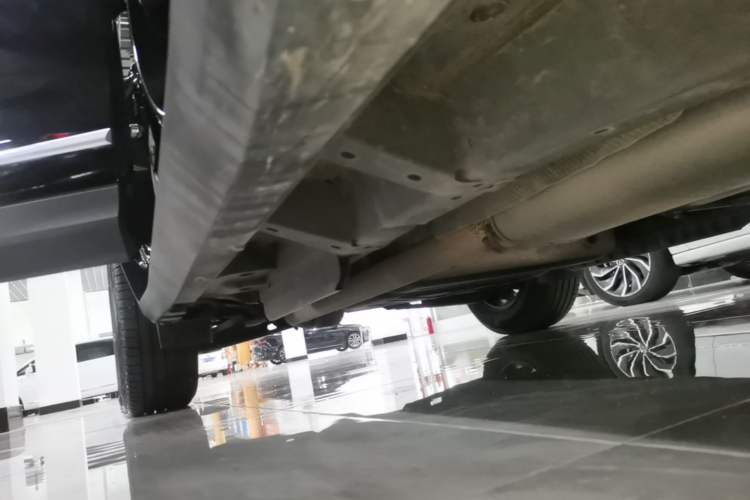 Used Cadillac XT5 2021 28T Luxury Model Right Side Sill