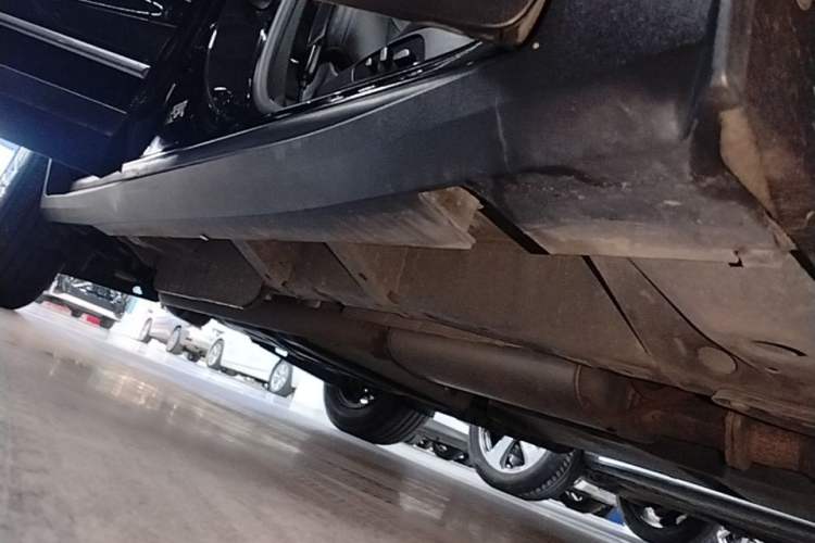 Used Cadillac XT5 2021 2.0T Two-Wheel Drive Luxury Version Right Side Sill