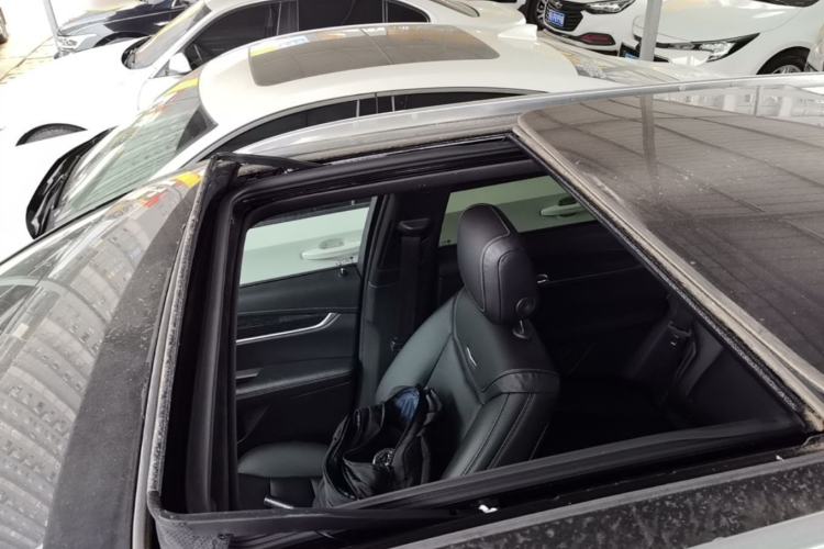 Used Cadillac XT5 2021 28T Four-Wheel Drive Luxury Version Roof