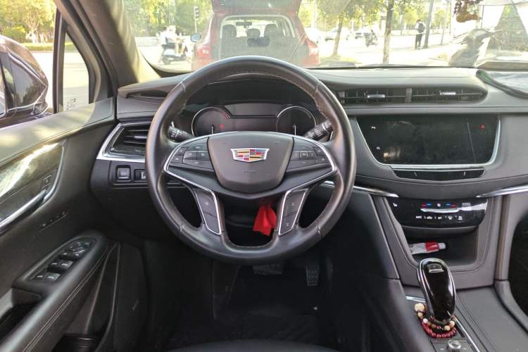 Used Cadillac XT5 2021 28T Four-Wheel Drive Luxury Version Steering Wheel
