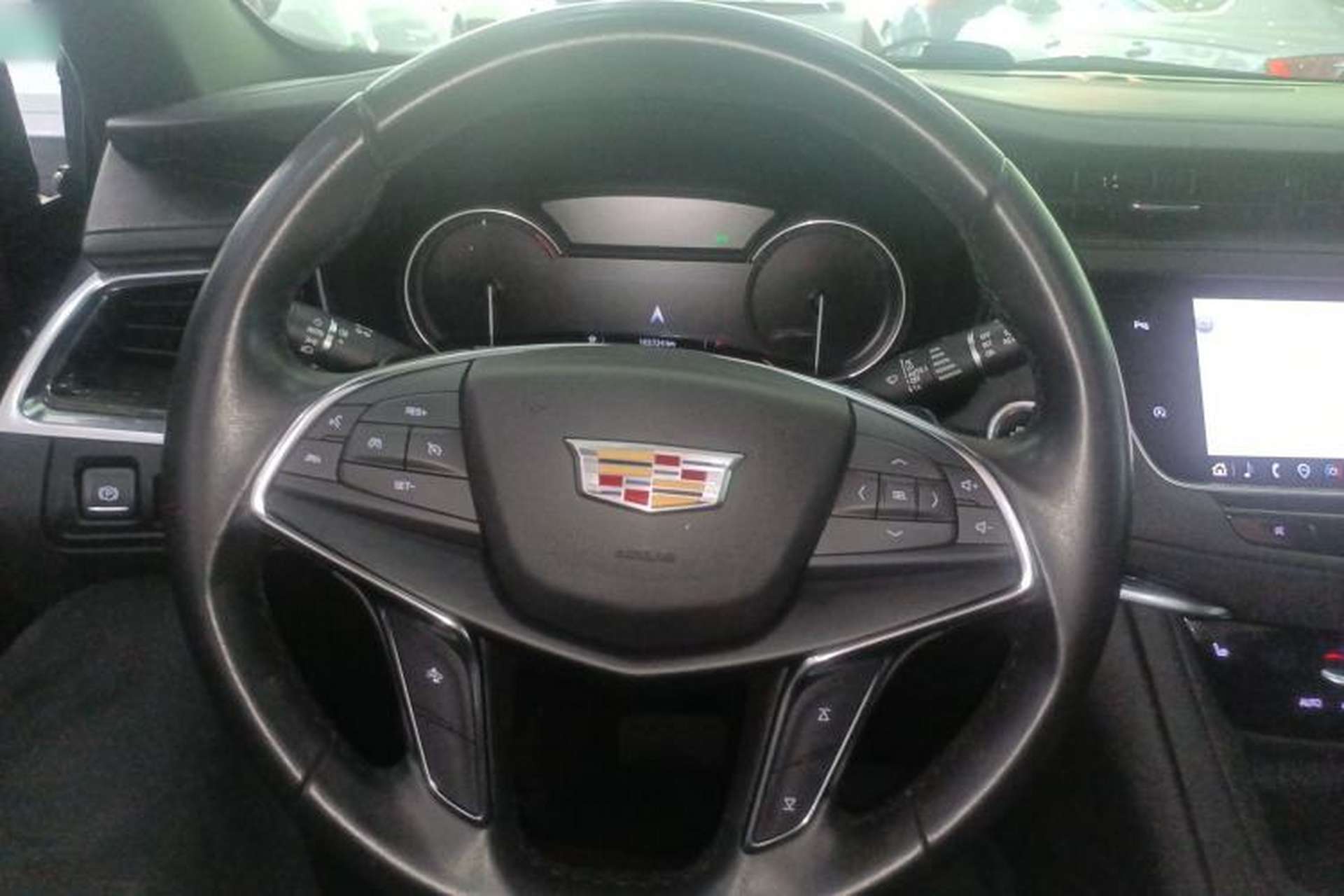 Used Cadillac XT5 2021 2.0T Two-Wheel Drive Luxury Version Steering Wheel