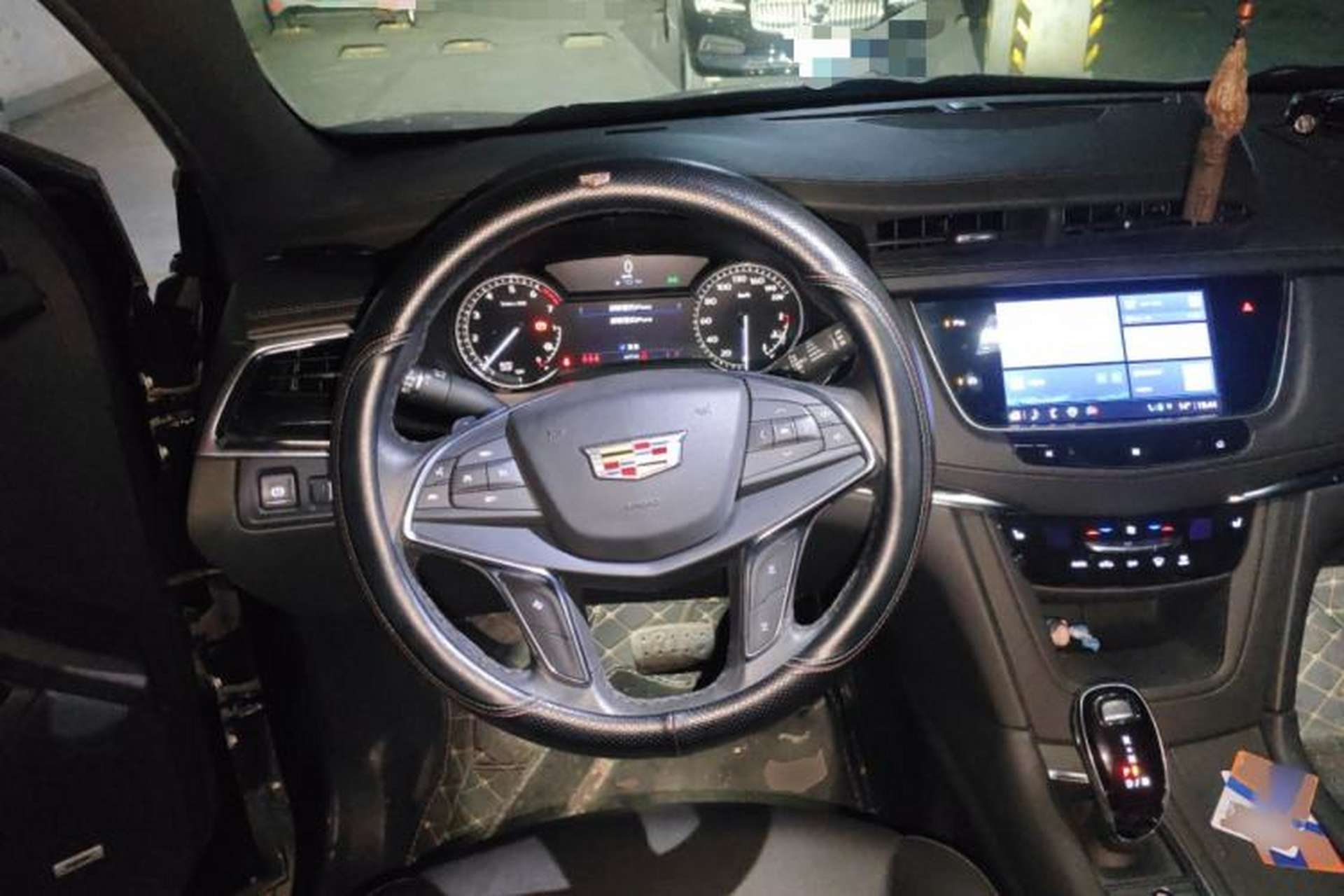 Used Cadillac XT5 2021 2.0T Two-Wheel Drive Luxury Version Steering Wheel