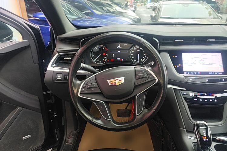 Used Cadillac XT5 2021 2.0T Four-Wheel Drive Luxury Version Steering Wheel