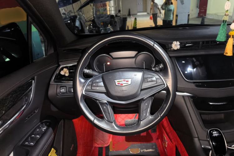 Used Cadillac XT5 2021 2.0T Two-Wheel Drive Luxury Version Steering Wheel