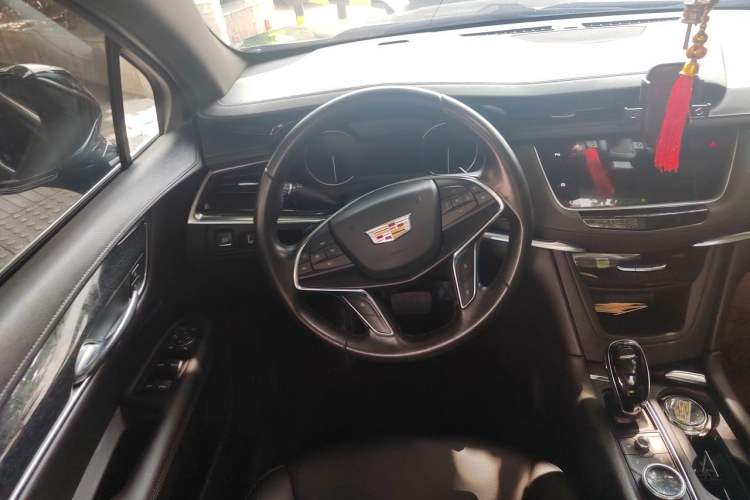 Used Cadillac XT5 2021 2.0T Four-Wheel Drive Luxury Version Steering Wheel