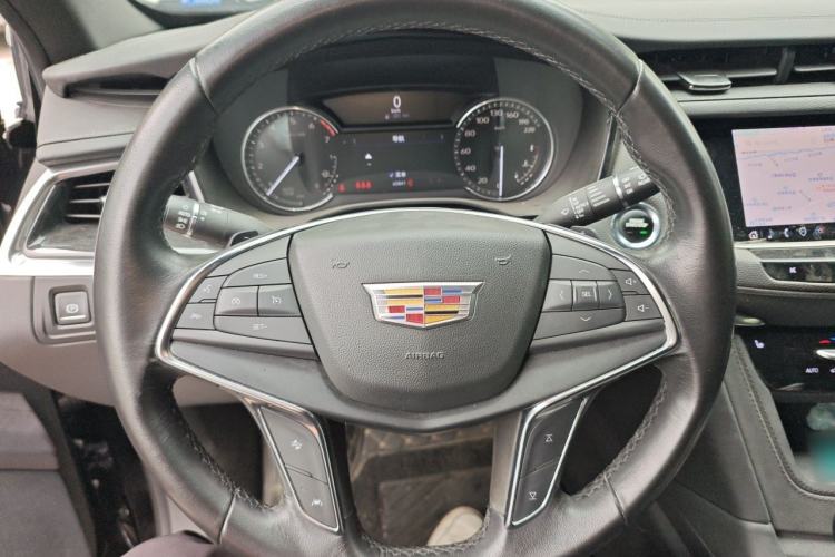 Used Cadillac XT5 2021 2.0T Two-Wheel Drive Luxury Version Steering Wheel