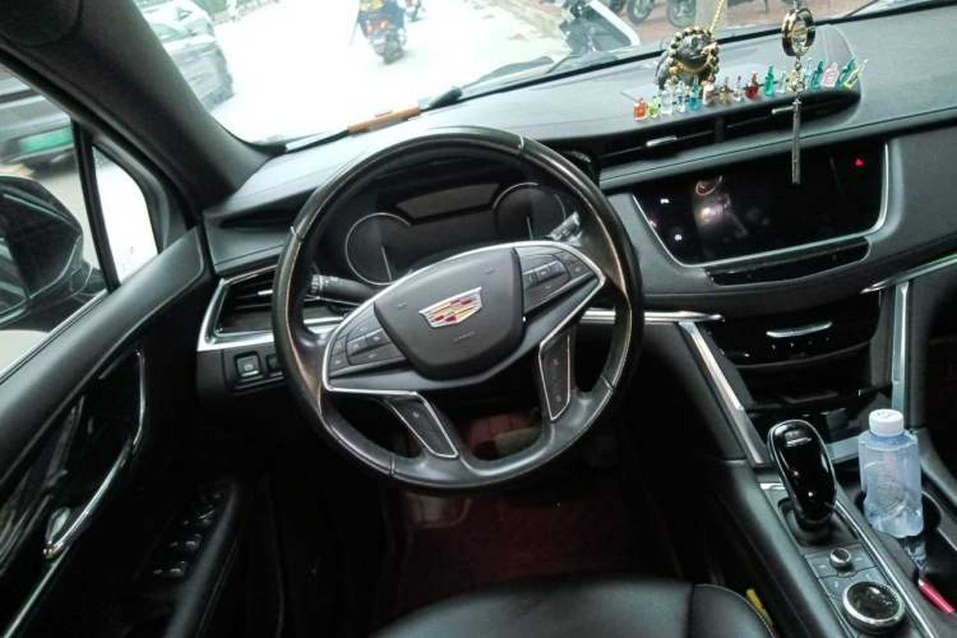 Used Cadillac XT5 2021 2.0T Two-Wheel Drive Luxury Version Steering Wheel