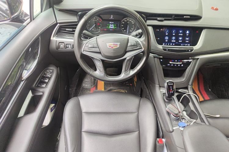 Used Cadillac XT5 2021 2.0T Two-Wheel Drive Luxury Version Steering Wheel