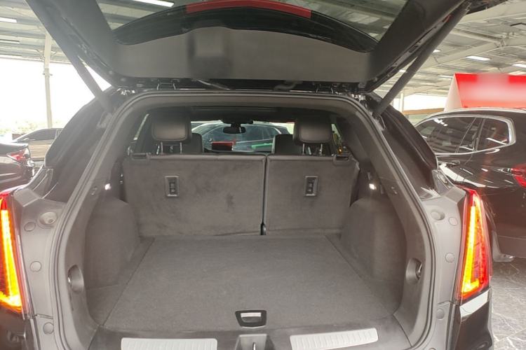 Used Cadillac XT5 2021 2.0T Two-Wheel Drive Luxury Version Trunk