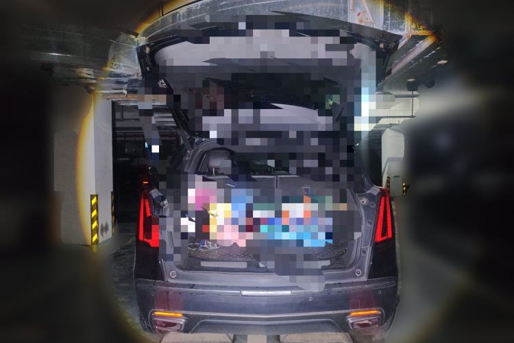 Used Cadillac XT5 2021 2.0T Four-Wheel Drive Luxury Version Trunk