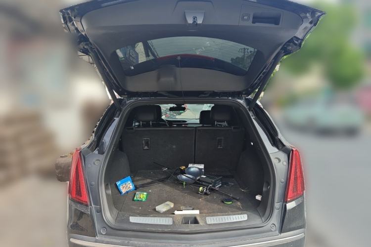 Used Cadillac XT5 2021 2.0T Two-Wheel Drive Luxury Version Trunk