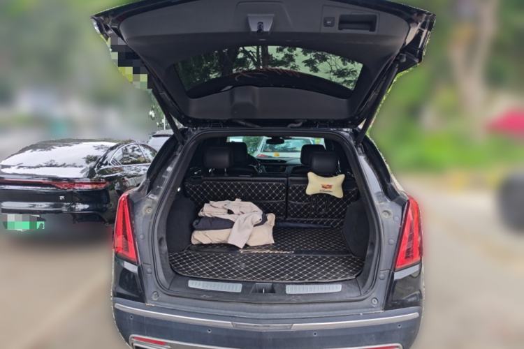 Used Cadillac XT5 2021 28T Luxury Model Trunk