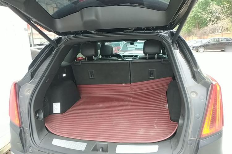 Used Cadillac XT5 2021 28T Luxury Model Trunk