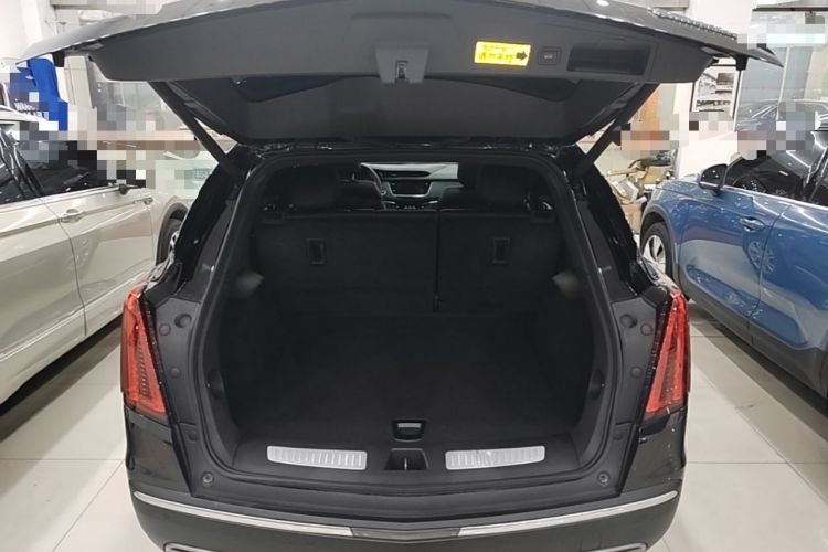 Used Cadillac XT5 2021 28T Luxury Model Trunk
