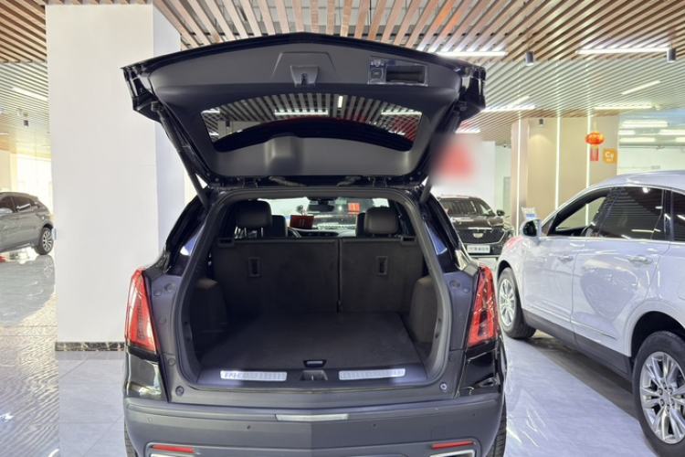 Used Cadillac XT5 2021 28T Four-Wheel Drive Luxury Version Trunk