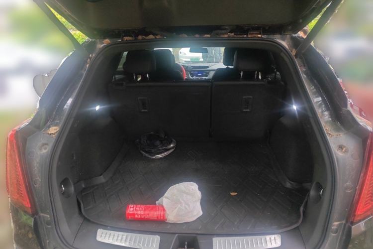 Used Cadillac XT5 2021 28T Luxury Model Trunk