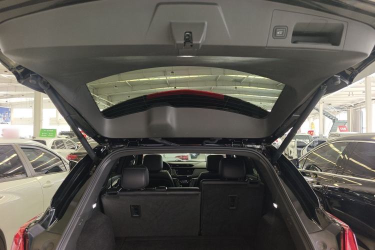 Used Cadillac XT5 2021 28T Luxury Model Trunk