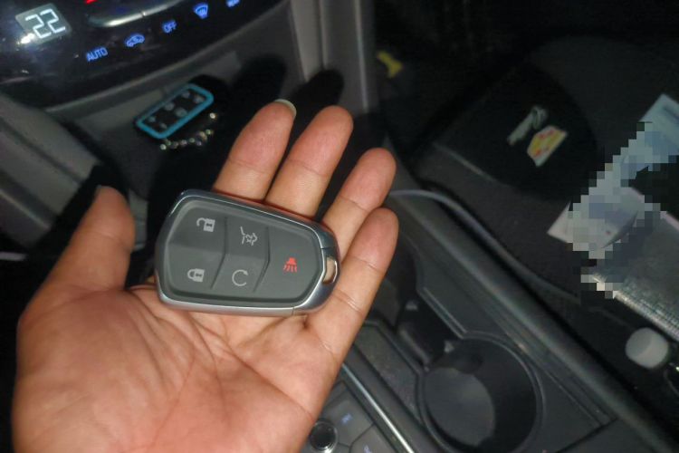 Used Cadillac XT5 2021 2.0T Two-Wheel Drive Luxury Version Vehicle Key