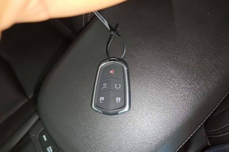 Used Cadillac XT5 2021 2.0T Two-Wheel Drive Luxury Version Vehicle Key