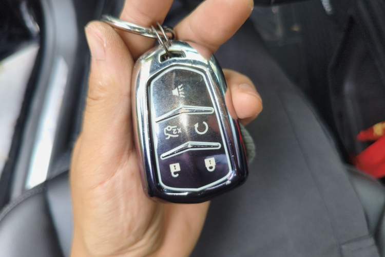 Used Cadillac XT5 2021 28T Luxury Model Vehicle Key