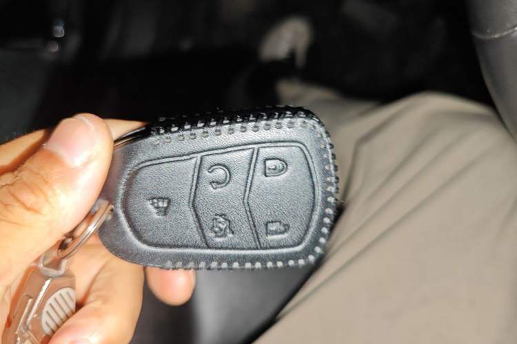 Used Cadillac XT5 2021 28T Luxury Model Vehicle Key