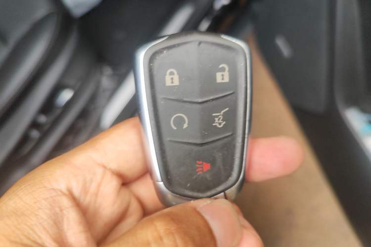 Used Cadillac XT5 2021 28T Luxury Model Vehicle Key