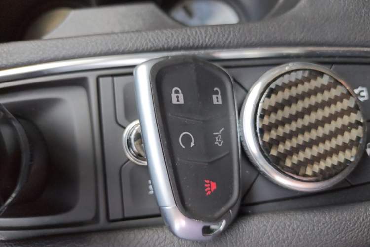 Used Cadillac XT5 2021 2.0T Two-Wheel Drive Luxury Version Vehicle Key