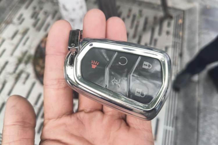 Used Cadillac XT5 2021 28T Luxury Model Vehicle Key