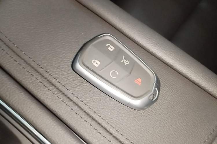 Used Cadillac XT5 2021 28T Luxury Model Vehicle Key