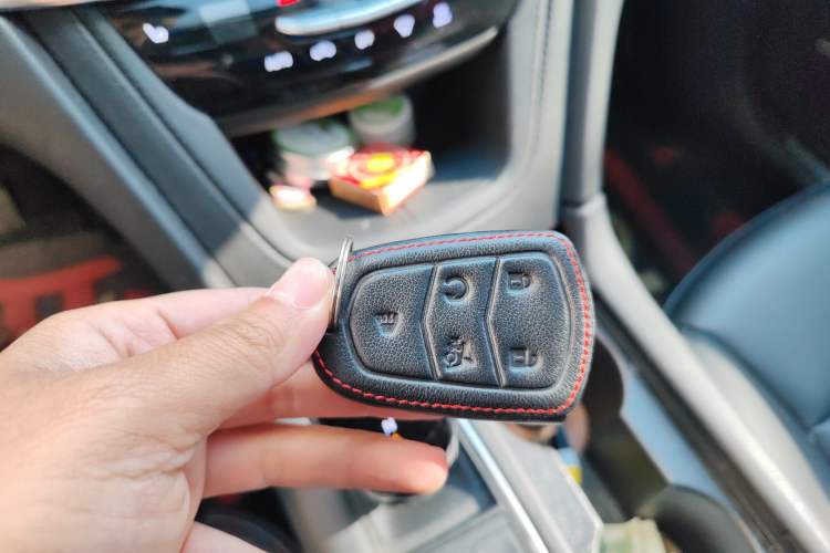 Used Cadillac XT5 2021 2.0T Two-Wheel Drive Luxury Version Vehicle Key