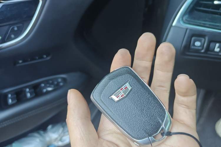 Used Cadillac XT5 2021 2.0T Two-Wheel Drive Luxury Version Vehicle Key