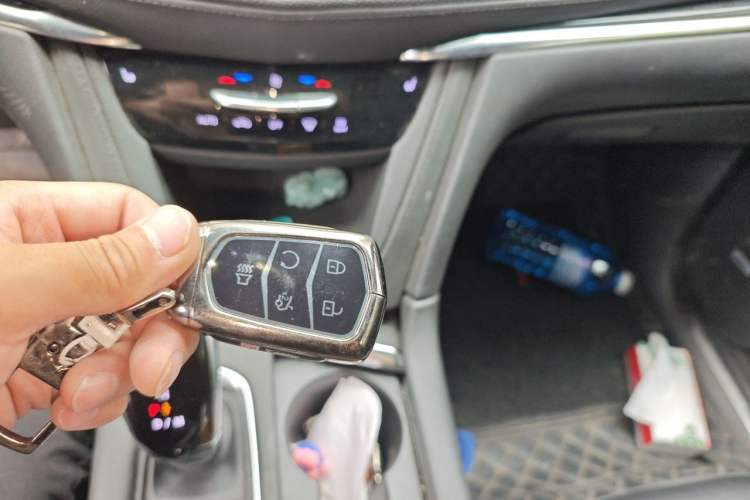 Used Cadillac XT5 2021 2.0T Two-Wheel Drive Luxury Version Vehicle Key