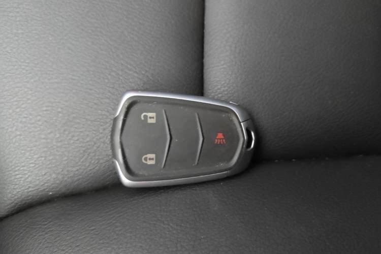Used Cadillac XT5 2021 28T Four-Wheel Drive Tech Version Vehicle Key