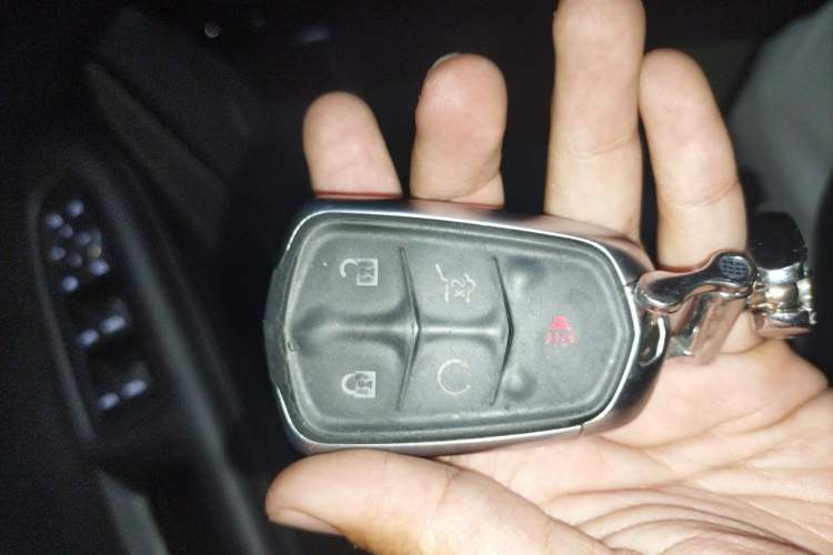 Used Cadillac XT5 2021 2.0T Two-Wheel Drive Luxury Version Vehicle Key