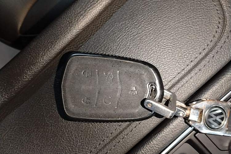 Used Cadillac XT5 2021 2.0T Two-Wheel Drive Luxury Version Vehicle Key