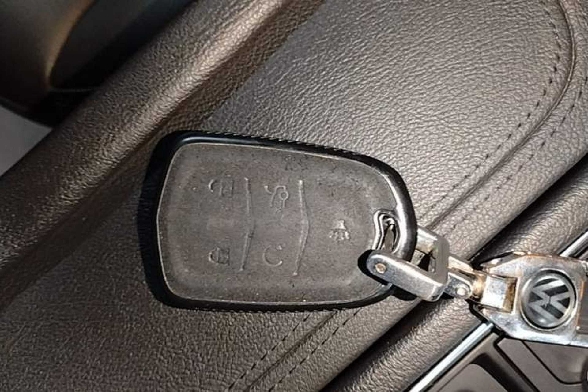 Used Cadillac XT5 2021 2.0T Two-Wheel Drive Luxury Version Vehicle Key
