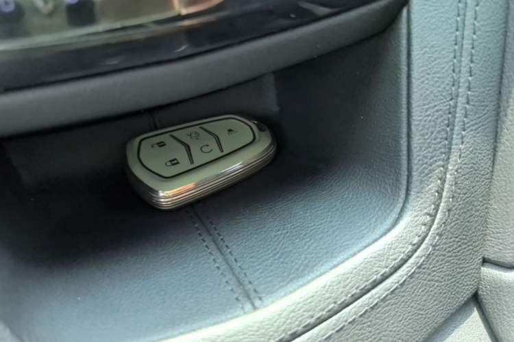 Used Cadillac XT5 2021 28T Luxury Model Vehicle Key