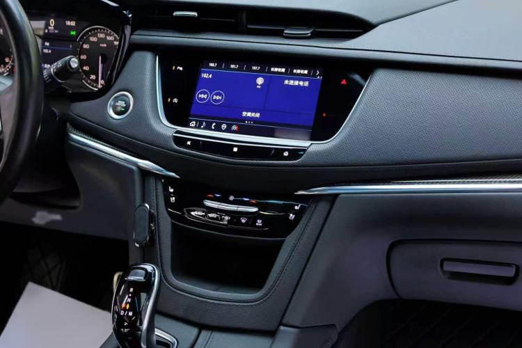 Used Cadillac XT5 2021 2.0T Four-Wheel Drive Premium Edition Audio And AC Panel