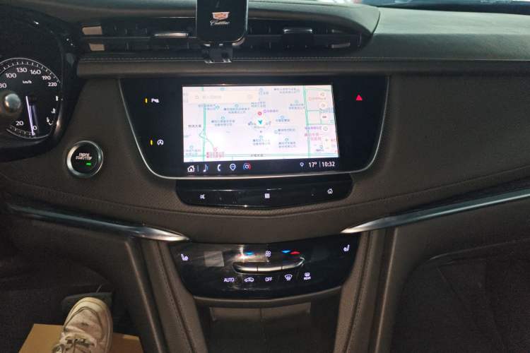 Used Cadillac XT5 2021 28T Luxury Model Audio And AC Panel