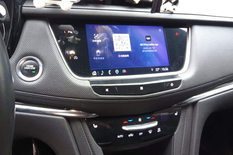 Used Cadillac XT5 2021 2.0T Two-Wheel Drive Luxury Version Audio And AC Panel