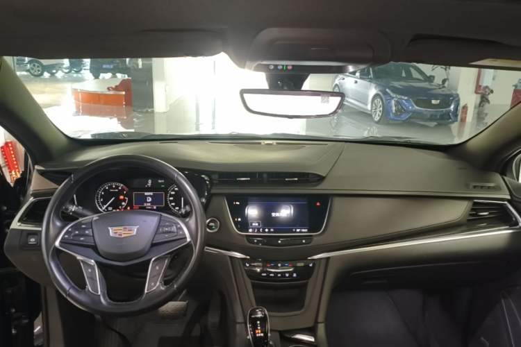 Used Cadillac XT5 2021 28T Four-Wheel Drive Luxury Version Center Console