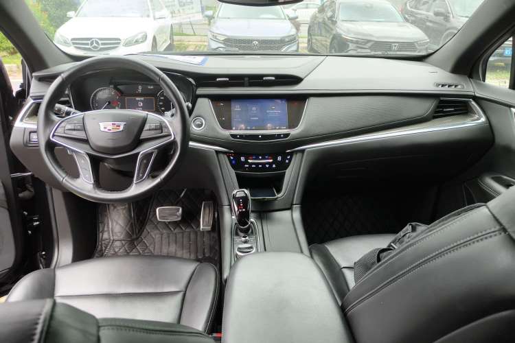 Used Cadillac XT5 2021 28T Four-Wheel Drive Leading Sport Model Center Console