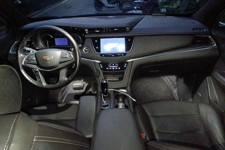 Used Cadillac XT5 2021 2.0T Four-Wheel Drive Premium Edition Center Console