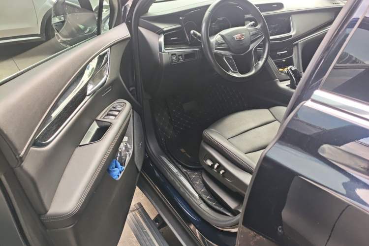 Used Cadillac XT5 2021 2.0T Two-Wheel Drive Luxury Version Driver Seat