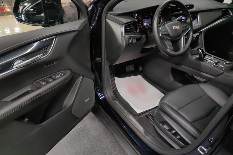 Used Cadillac XT5 2021 2.0T Two-Wheel Drive Luxury Version Driver Seat