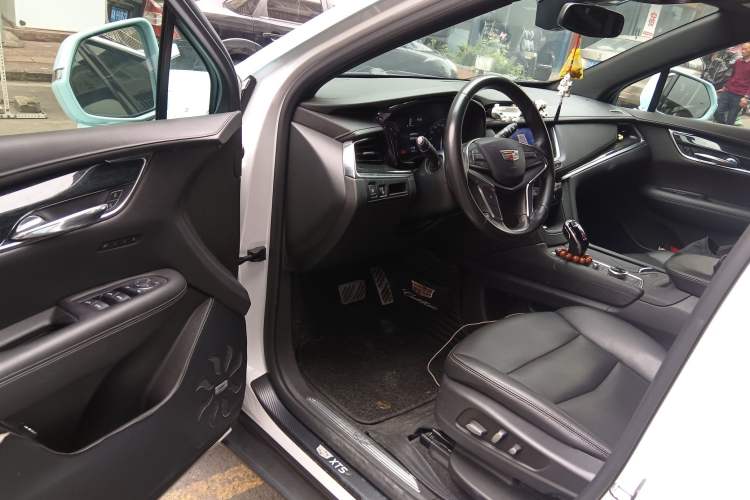 Used Cadillac XT5 2021 2.0T Two-Wheel Drive Luxury Version Driver Seat